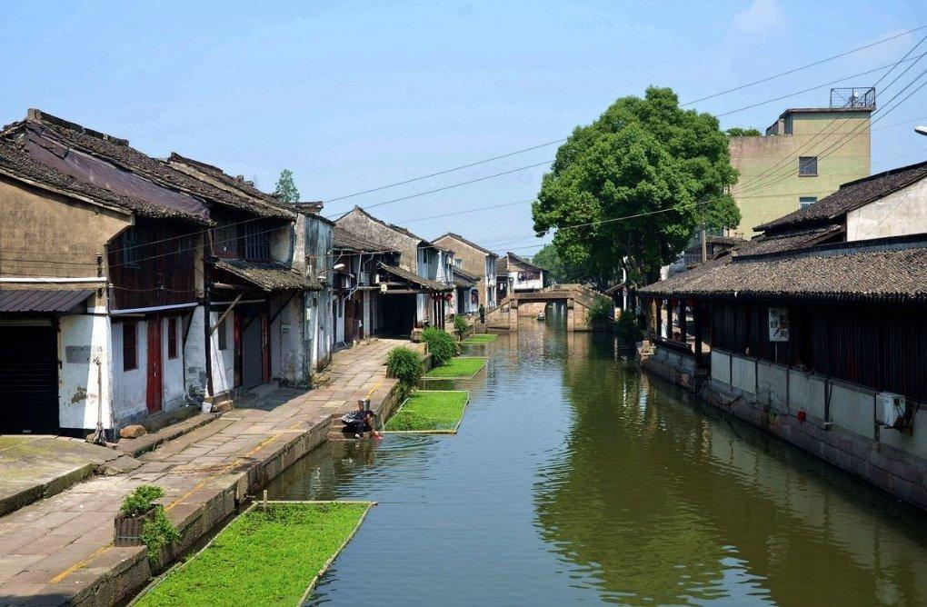 逃离整洁房屋